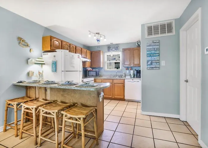 Sunrise Village 215- 2br 1ba Gulf Front Sleep 6 Holiday home *