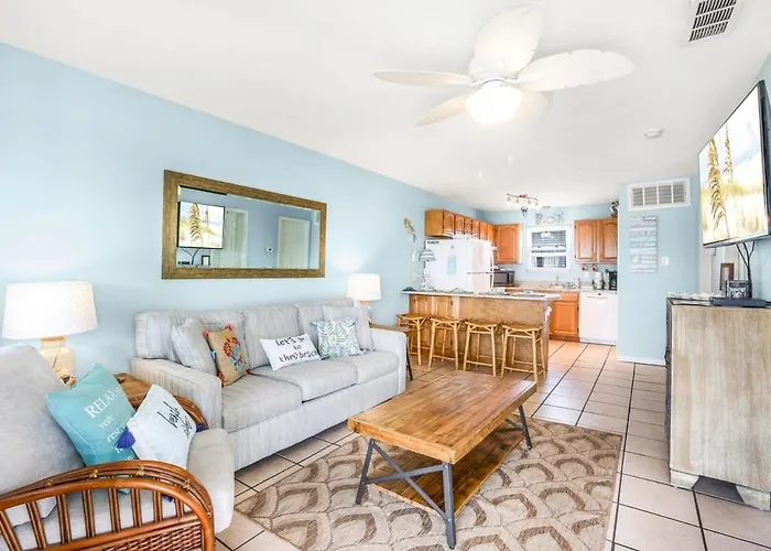 Sunrise Village 215- 2br 1ba Gulf Front Sleep 6 *