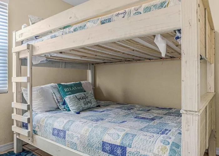 Sunrise Village 215- 2br 1ba Gulf Front Sleep 6