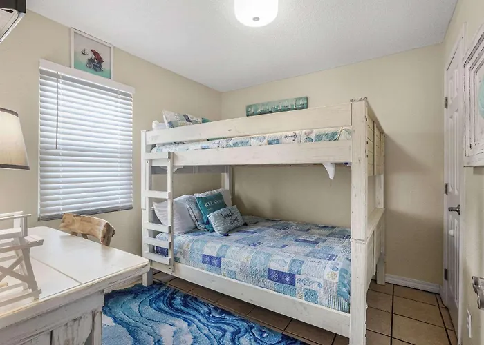 Sunrise Village 215- 2br 1ba Gulf Front Sleep 6 *